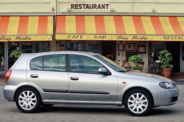 Nissan almera hatchback prijs