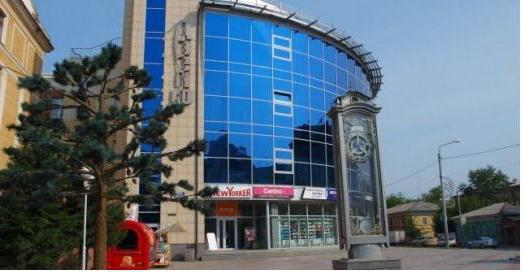 Winkelcentra in Krasnojarsk: beschrijving, foto's en reviews