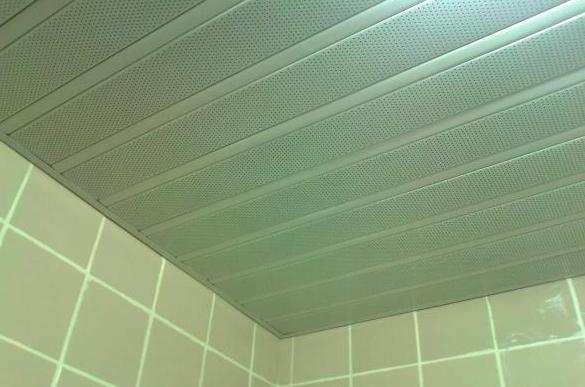 Hoe monteer je een badkamerplafondlat?