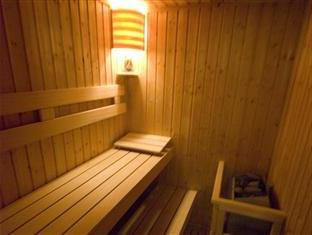 Met een lichte stoom of sauna in het appartement