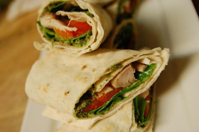 Koken is eenvoudig: lavash met gerookte kip