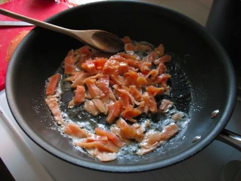 Fettuccine met zalm in romige saus