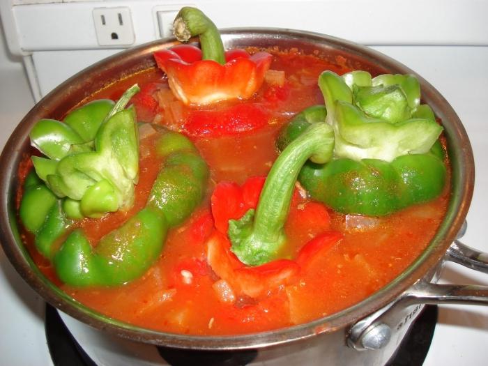 Hoeveel te koken peper gevuld: advies aan huisvrouwen