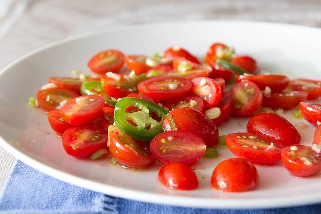 Zoete gemarineerde tomaten