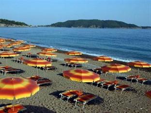 Montenegro zandstranden hotels